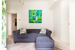 Stylish Buckingham Apartment Victoria