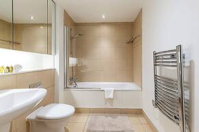 Spacious Modern Flat in Chelsea Harbour