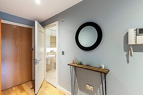 Spacious Modern Flat in Chelsea Harbour