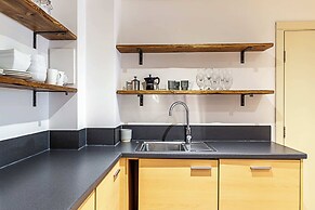Spacious Modern Flat in Chelsea Harbour