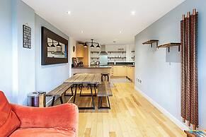 Spacious Modern Flat in Chelsea Harbour