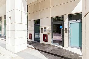 Spacious Modern Flat in Chelsea Harbour