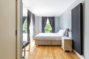 Spacious Modern Flat in Chelsea Harbour