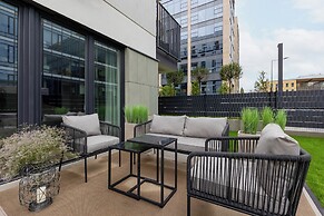 LUX Domaniewska by Renters Prestige