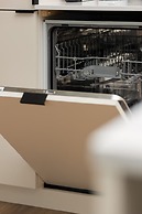 LUX Domaniewska by Renters Prestige