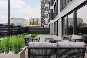 LUX Domaniewska by Renters Prestige