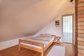 Lake View Holiday Home