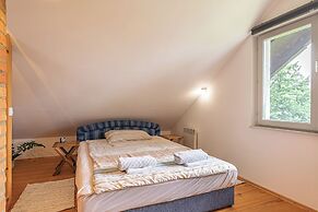 Lake View Holiday Home