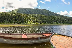 Lake View Holiday Home
