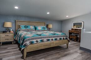 Waylon In The Hill Country - Hacienda Amor