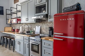 Willie In the Hill Country - Hacienda Amor