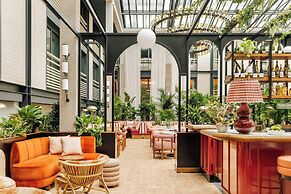 Le Jardin De Verre by Locke