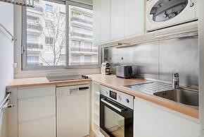 Paris Arsonval Design Residence