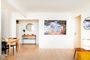 Paris Arsonval Design Residence