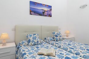 Anemone Apartment with Seaview Terrace