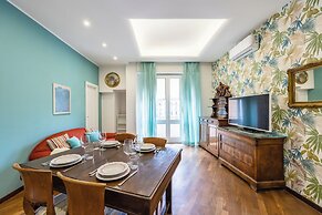 Blue Tea Flat at Piazza Carità