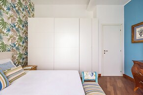 Blue Tea Flat at Piazza Carità