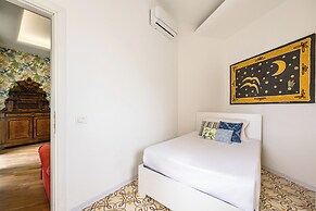 Blue Tea Flat at Piazza Carità