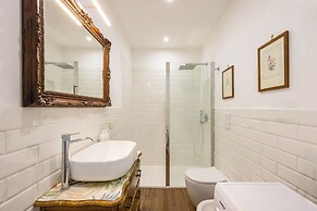 Blue Tea Flat at Piazza Carità