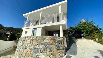 Yiayia Loukia Cottage