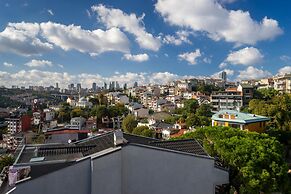 Bosphorus View Duplex w Terrace in Ortakoy