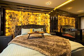 Bosphorus View Duplex w Terrace in Ortakoy