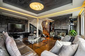 Bosphorus View Duplex w Terrace in Ortakoy