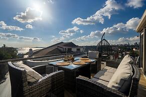 Bosphorus View Duplex w Terrace in Ortakoy