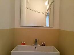 Neri 33 in Firenze With 3 Bedrooms and 2 Bathrooms