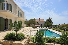 Hedera Estate, Villa Hedera Xviii