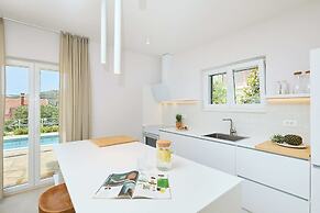 Hedera Estate, Villa Hedera Xviii