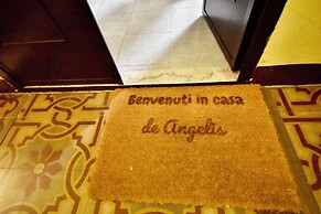 De Angelis Central House