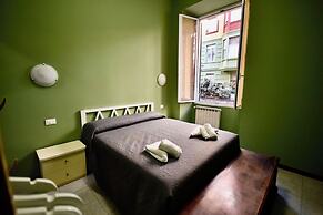 De Angelis Central House