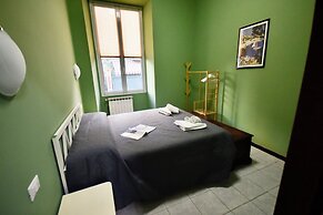 De Angelis Central House