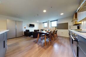 Student Only Canvas Walthamstow