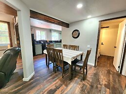 Miners Suite in Shaver Lake