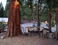 Miners Suite in Shaver Lake
