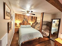 Bear Cave in Shaver Lake