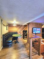 Bear Cave in Shaver Lake