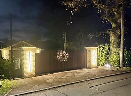 Tranquil Retreat at Oak Lodge - Swimming Pool