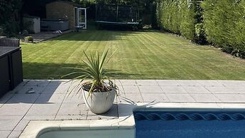 Tranquil Retreat at Oak Lodge - Swimming Pool