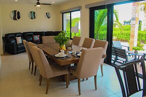 Corcomoran Luxury Beachfront house