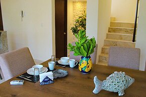 Corcomoran Luxury Beachfront house