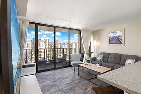 Ocean View  Condo with 2 double beds and Parking