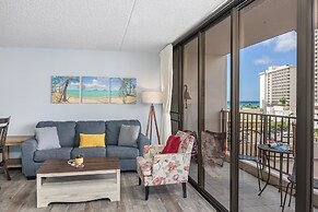 Ocean View  Condo with 2 double beds and Parking