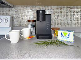 Ocean View  Condo with 2 double beds and Parking