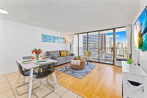 Ocean View  Condo with 2 double beds and Parking