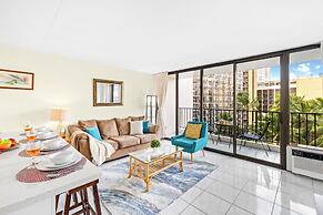 Ocean View  Condo with 2 double beds and Parking