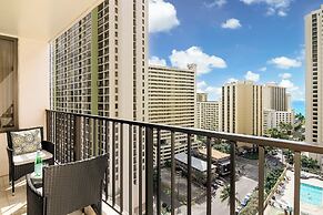 Ocean View  Condo with 2 double beds and Parking