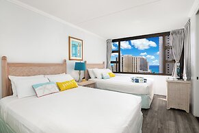 Ocean View  Condo with 2 double beds and Parking